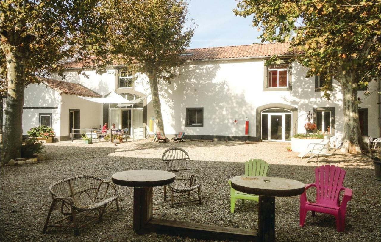 2 Bedroom Amazing Home In Narbonne Buitenkant foto