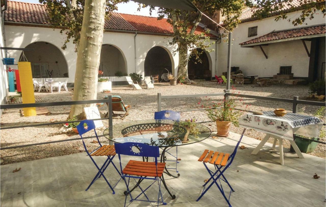 2 Bedroom Amazing Home In Narbonne Buitenkant foto