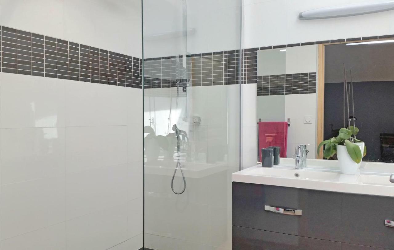 2 Bedroom Amazing Home In Narbonne Buitenkant foto