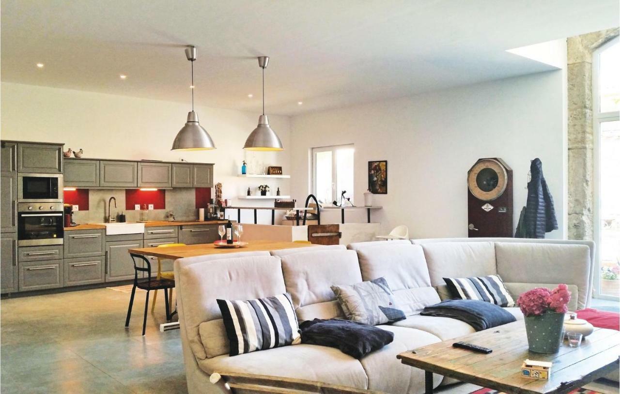 2 Bedroom Amazing Home In Narbonne Buitenkant foto